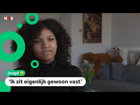 [NL] Julia (11) gaat al 1,5 jaar niet naar school (Ángel M)